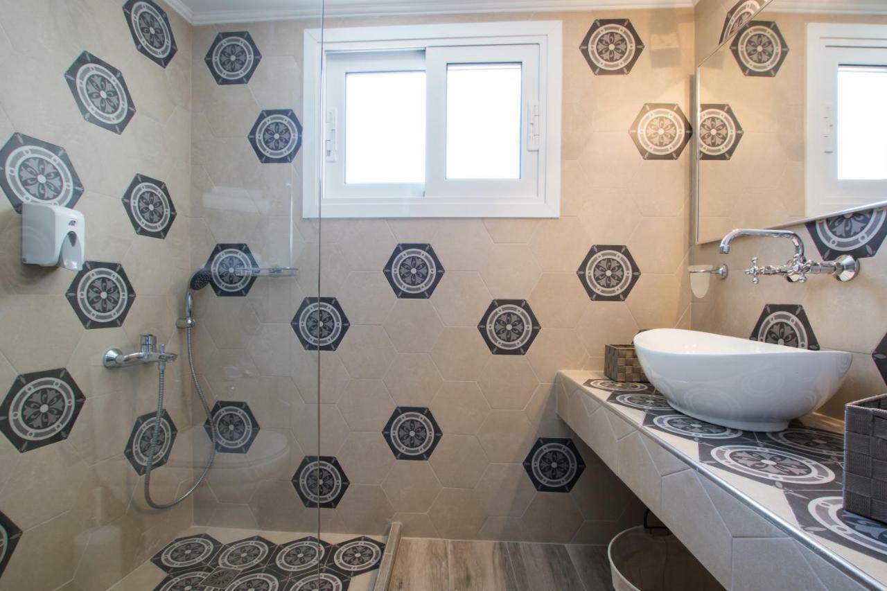 Optasia Apartment Karpathos Bagian luar foto